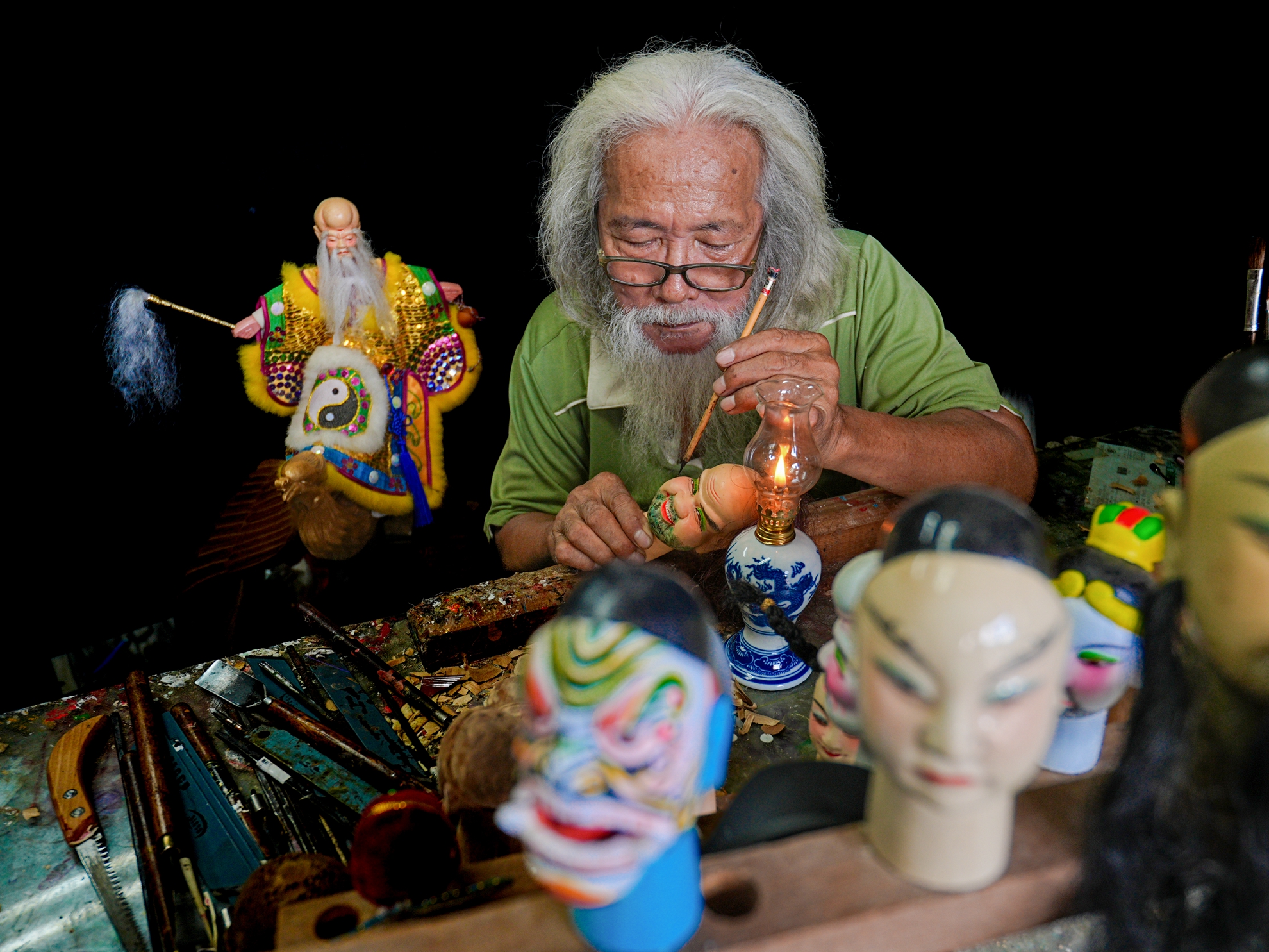 銅牌 張坤柏 雕刻木偶一